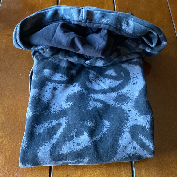 H&M size 12/14 hoodie. Approximately 22 inches long. Nice condition. - Picture 4 of 6